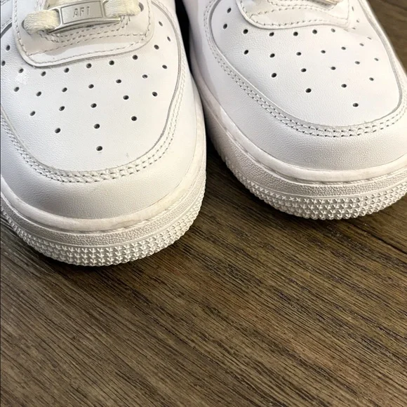 EUC [Nike] Air Force 1 White Athletic Tennis Shoes Sneakers Women’s 8 / Mens 6.5 - Picture 13 of 16